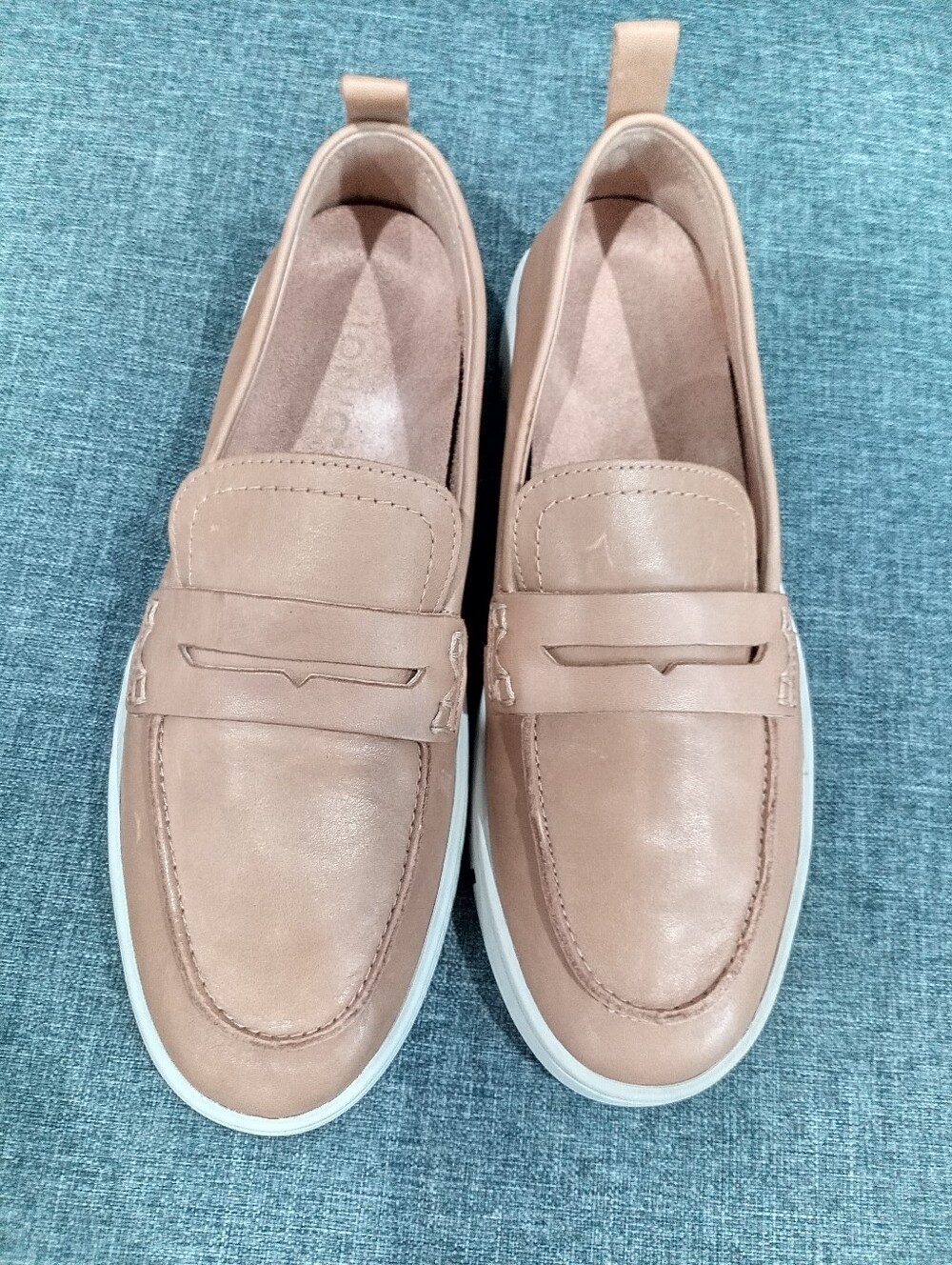 Vionic Uptown Travel Loafer Soft Unlined Leather Slip On Sneakers Size 7